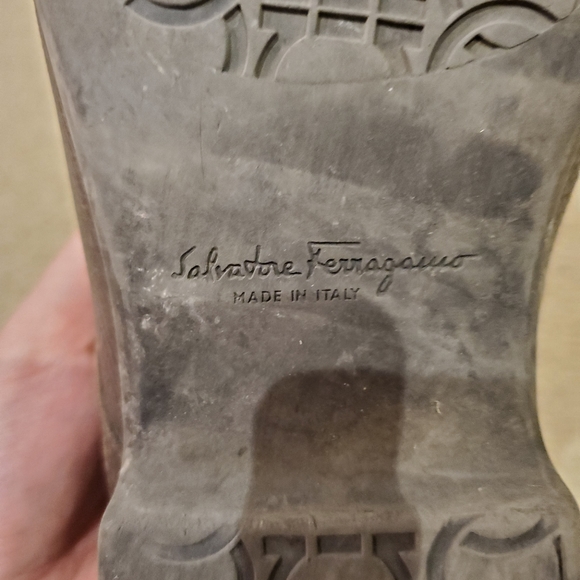 Salvatore Ferragamo Men's Leather Loafers - Picture 14 of 15